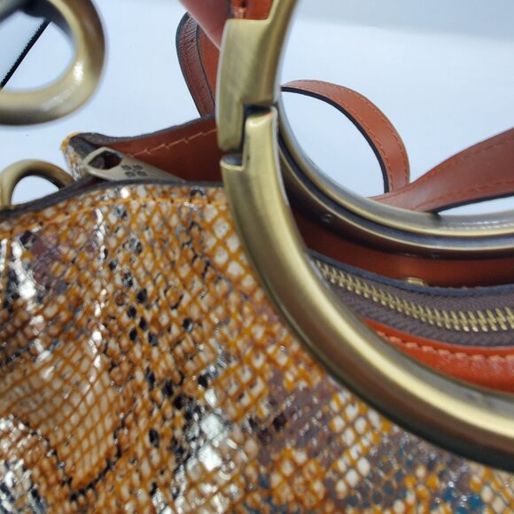 Women's Aria Shopper Metallic Spring Python - Picture 15 of 15